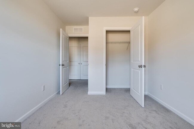 Building Photo - 69 Nelsons Wy