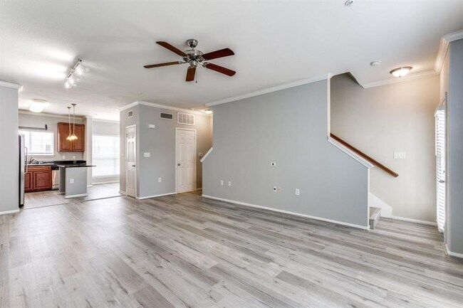 Building Photo - 9200 Westheimer Rd
