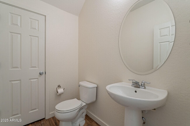 Building Photo - 1061 S Hawk Ln