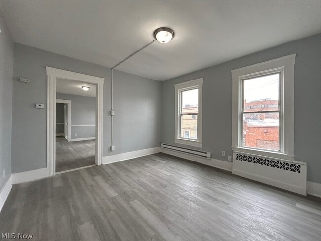 Building Photo - 3512 Henritze Ave
