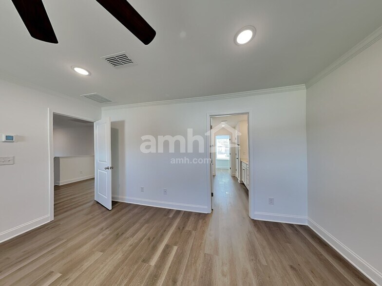 Building Photo - 1144 Livengood Wy