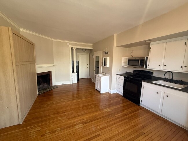 Building Photo - 482 Cumberland Ave