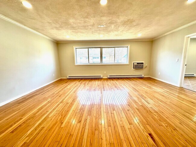 Building Photo - 26 Willis St