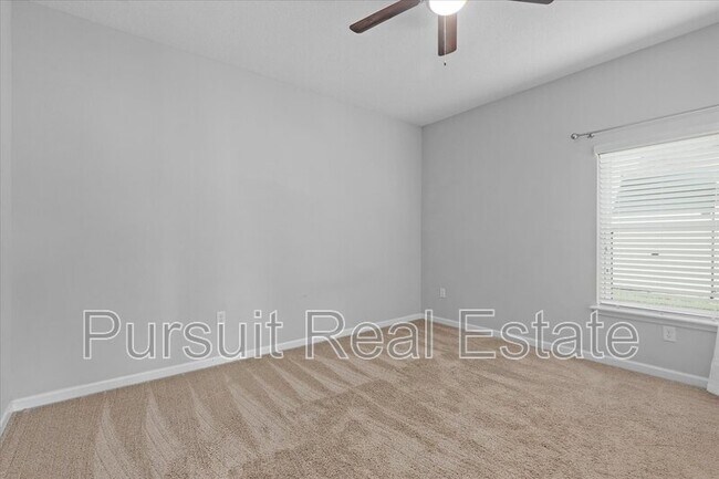 Building Photo - 246 Hutchinson Ln