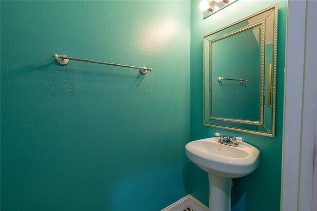 Building Photo - 4631 69th Pl N