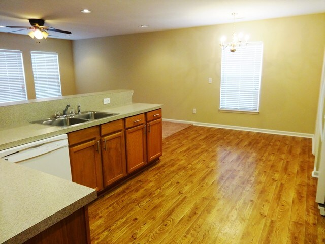 Building Photo - 5145 Torrey Ln