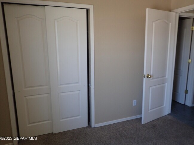Building Photo - 3516 Tierra Plata Dr