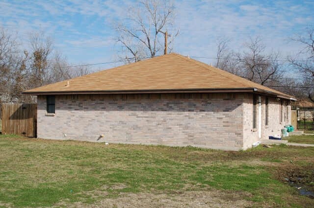 Building Photo - 113 Del Rio Ave