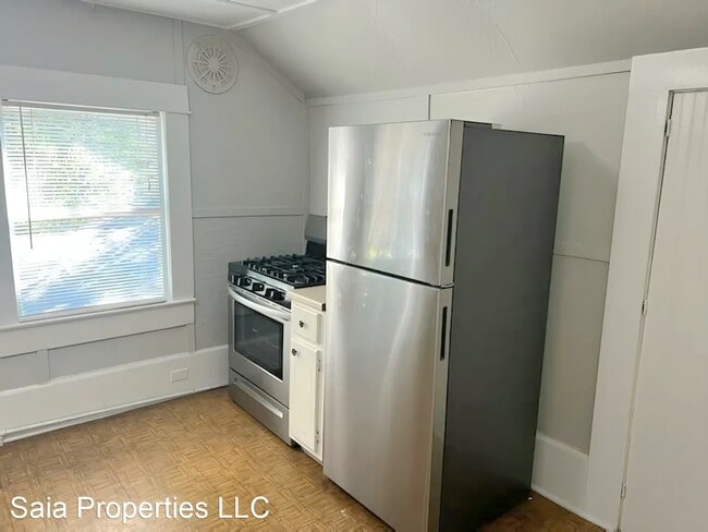 Building Photo - Kenan Street