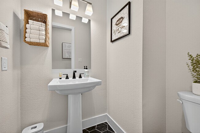 Building Photo - 7727 Pleasant Crst Dr