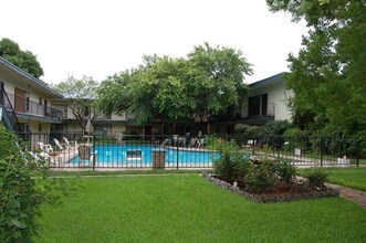 Building Photo - Westwood Apartments