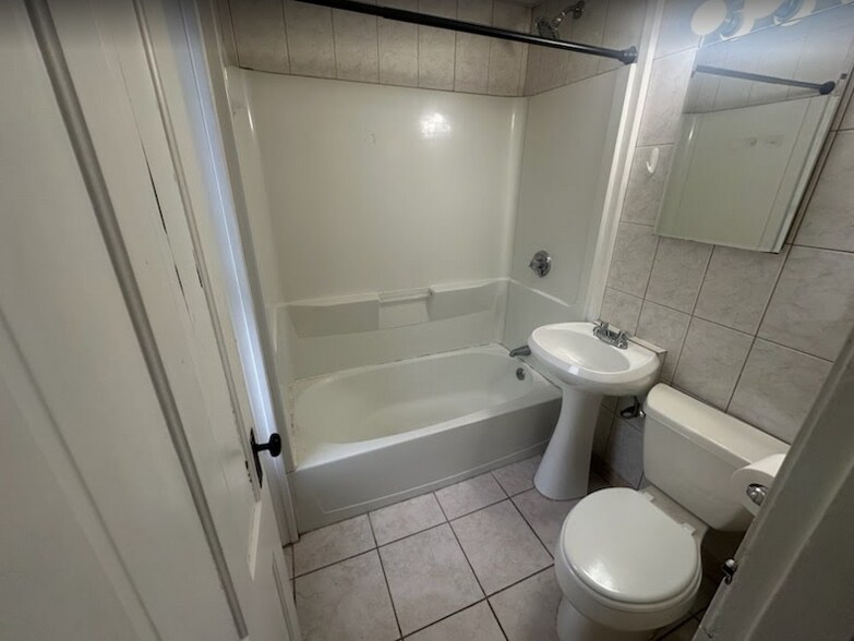 Unit 3 - 18 Fairbanks St