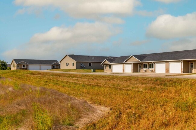 Building Photo - 2 Bedroom, Single-story Townhomes for rent...