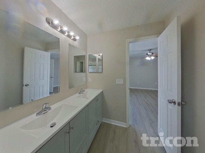 Building Photo - 216 Cobalt Dr