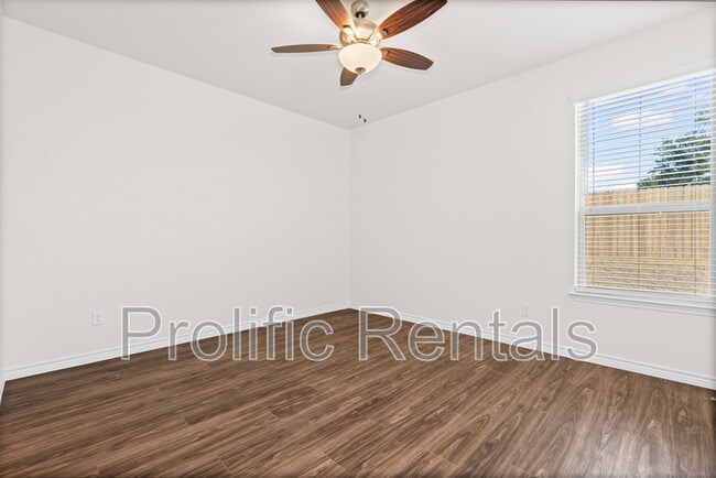 Building Photo - 5110 Rose Gdn Lp