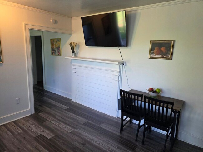 Building Photo - 83 Rocky Slope Rd