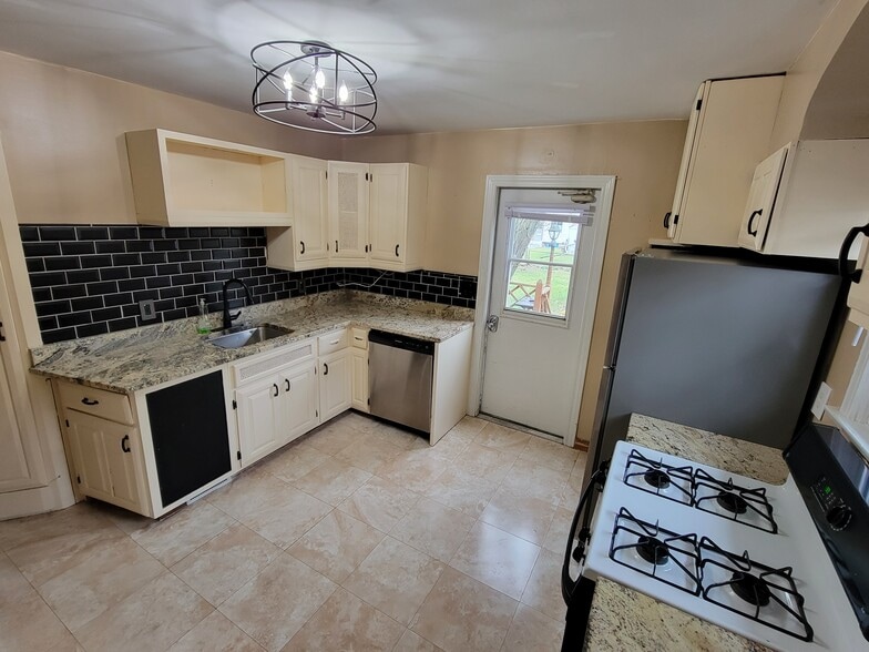 Building Photo - 4317 Duneden Ave