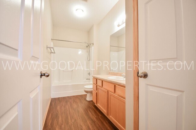Building Photo - Welcome to this affordable 2-Bedroom, 2-Bath Condo in Johnston with Detached 1-Car Garage.