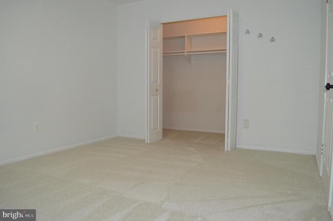 Building Photo - 10026 Fair Wds Dr