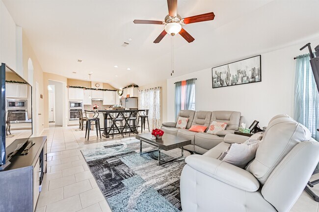 Building Photo - 3033 Broadhaven Dr