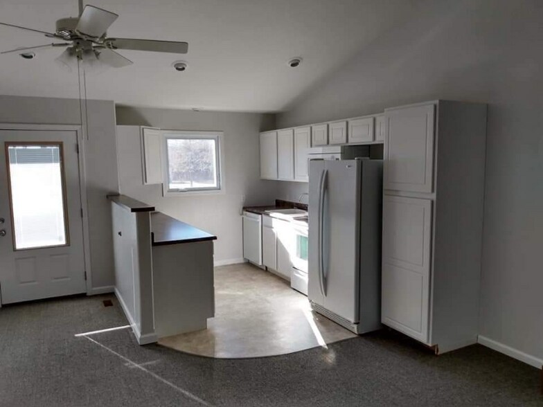 Building Photo - 85 Co Rd 125