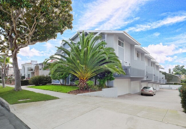 Building Photo - 239 N Juanita Ave