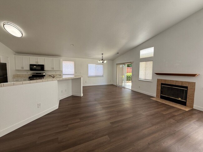 Building Photo - 1030 Windmill Dr