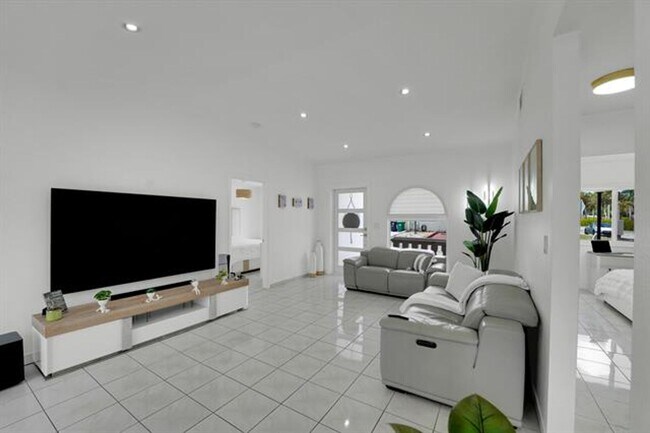 Building Photo - 17255 NW 72nd Ct