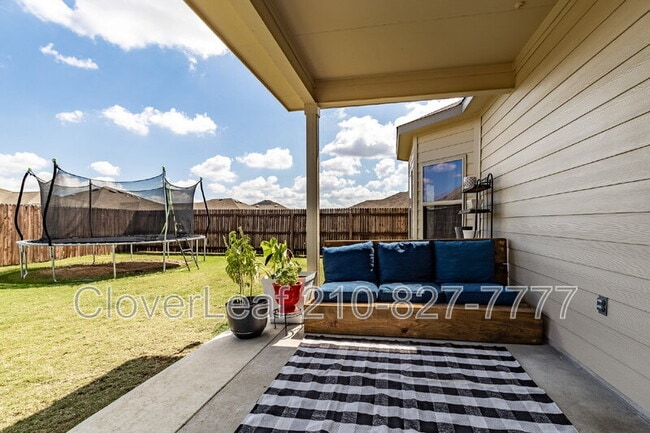 Building Photo - 709 Stonemanor Bay