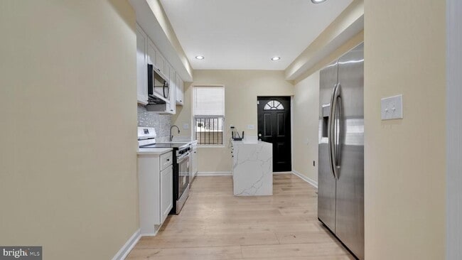 Building Photo - 307 S Smallwood St