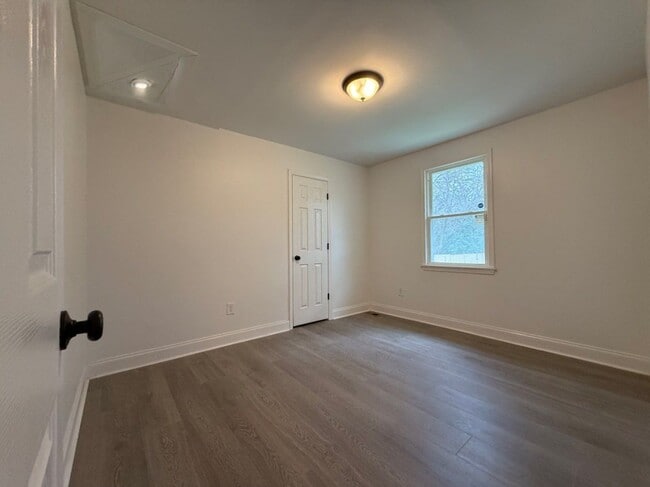 Building Photo - 2763 Catalina Ave