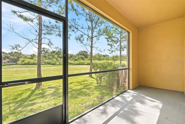 Building Photo - 12942 Utopia Gdns Wy