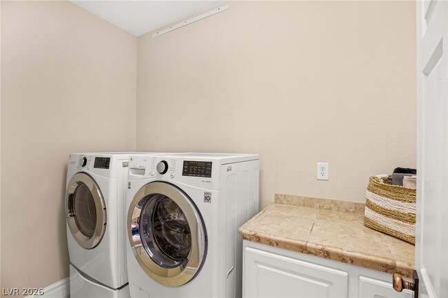 Building Photo - 973 Via Stellato St