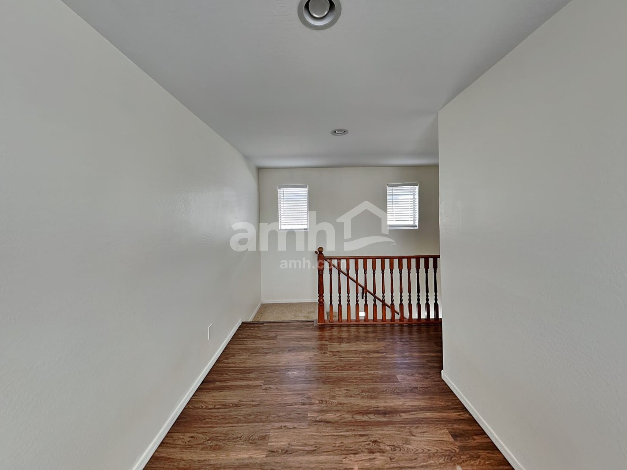 Building Photo - 3282 E Oakland St