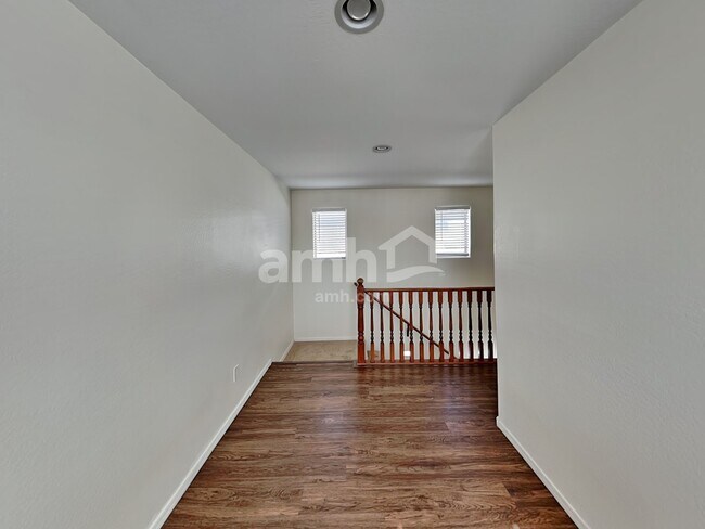 Building Photo - 3282 E Oakland St