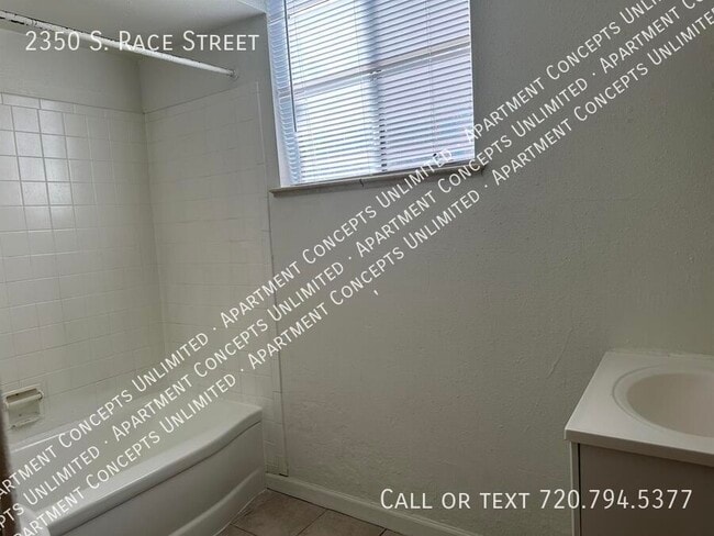 Building Photo - 2350 S Race St