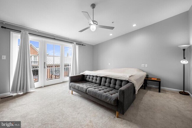 Building Photo - 2614 Lighthouse Ln