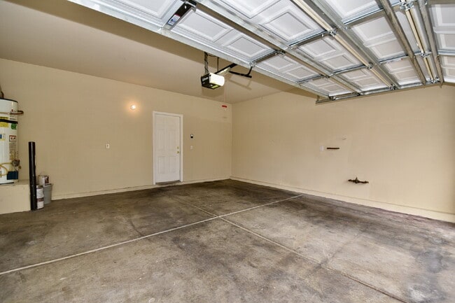 Building Photo - Beautiful Southwest 2-Story Home with Spacious Layout & Covered Patio