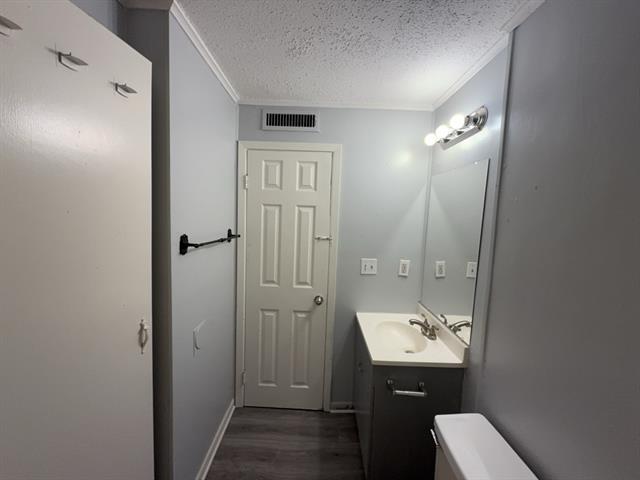 Building Photo - 1611 Voirin Rd