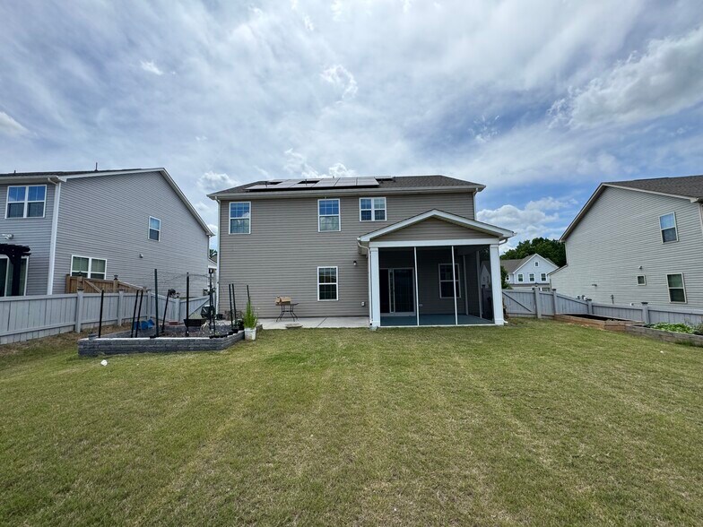 Building Photo - 7181 Waterwheel St SW