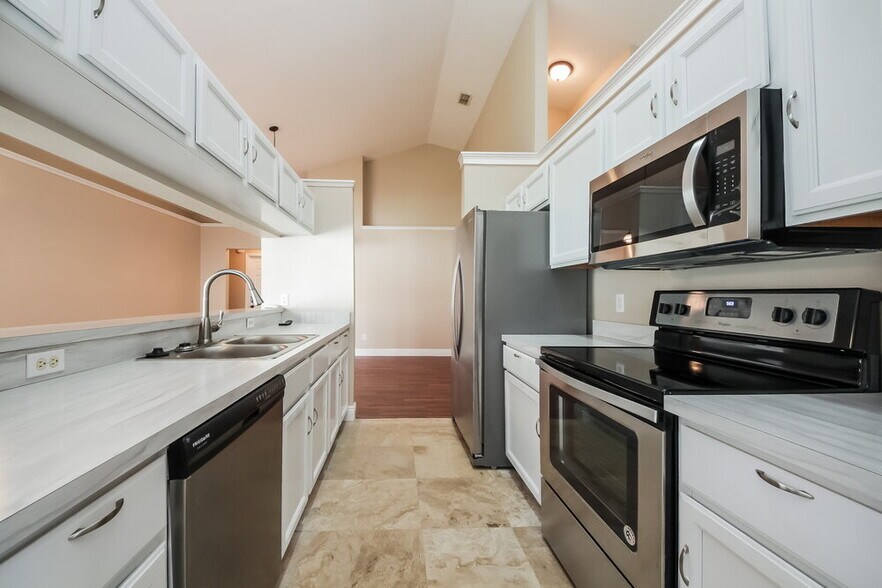 Building Photo - 1633 Liggins Ave