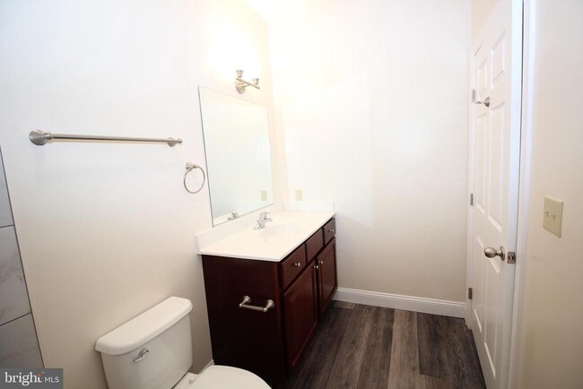 Building Photo - 1665 Kenton Rd