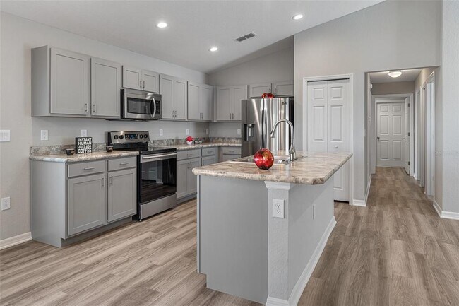 Building Photo - 378 Pentas Ln