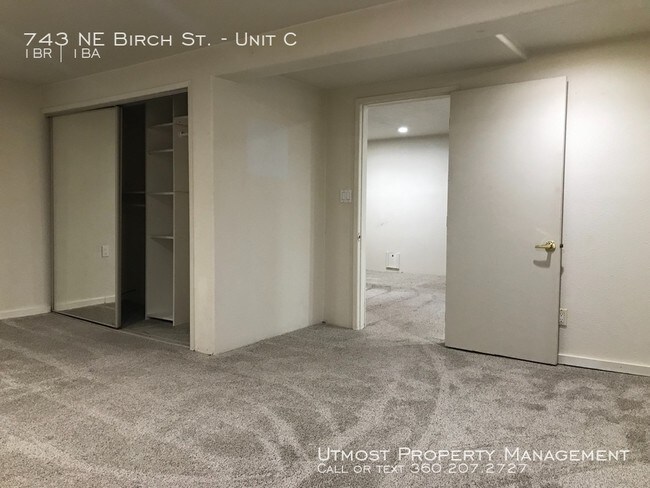 Building Photo - DOWNTOWN CAMAS - ONE BEDROOM