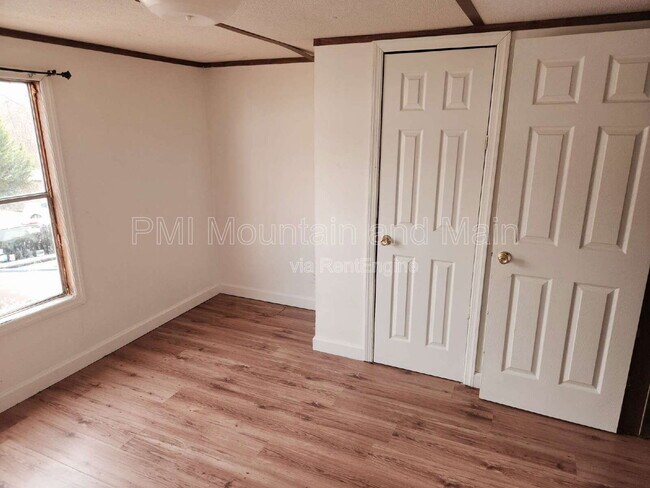 Building Photo - 36 Misty Mountain Way