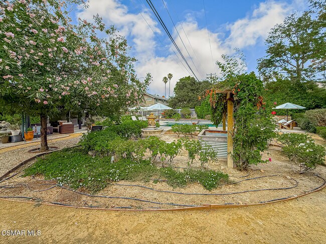 Building Photo - 1888 El Monte Dr