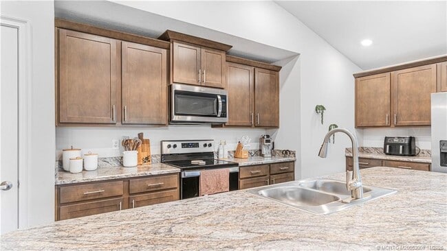 Building Photo - 5208 Manciano St