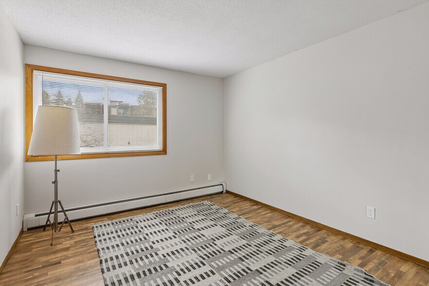 Building Photo - 12852 Nicollet Ave