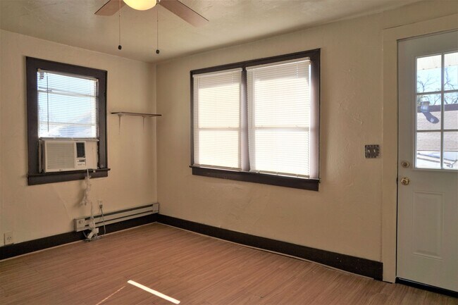 Building Photo - 523 SW 26th St