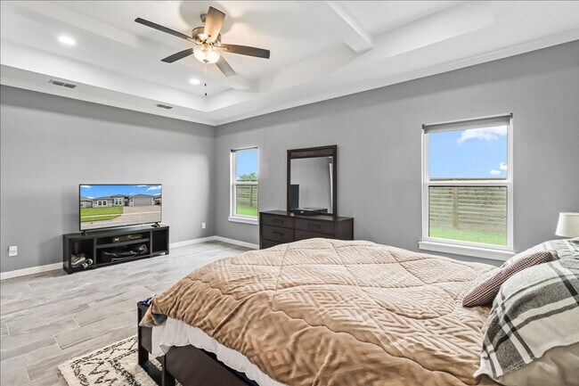 Building Photo - 7958 Snake River Dr